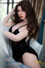Lifelike Busty Sex Doll Bettie 166cm - Image 4